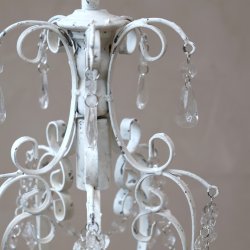 Lysekrone hndlavet, antique hvid