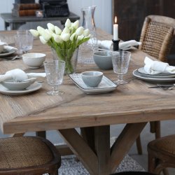 Fransk spisebord i genanvendt tr