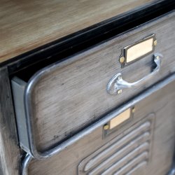 Factory skab/natbord