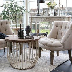 Hvidt sofabord med trlg, st af 2