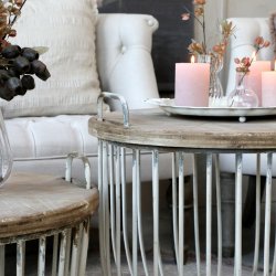 Hvidt sofabord med trlg, st af 2