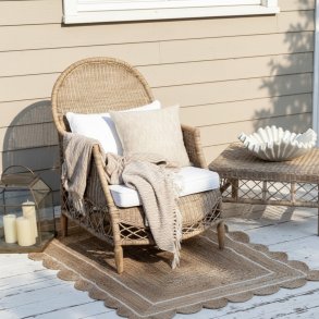 Rattan l�nestol i flet