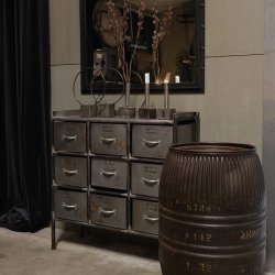 Jern Kommode med 9 skuffer