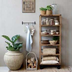 Natur reol p� hjul