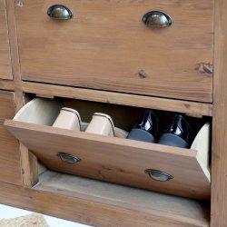 Rustikt hndlavet skoskab