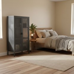 Sort mahogni skab med rattan