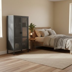 Sort mahogni skab med rattan