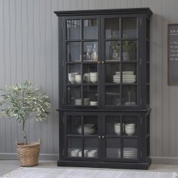 Sort vitrineskab med 4 glaslger