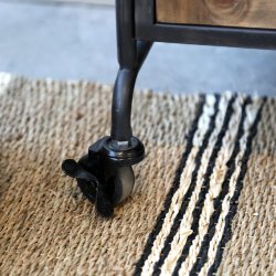 Vitrineskab med 2 lger i trramme