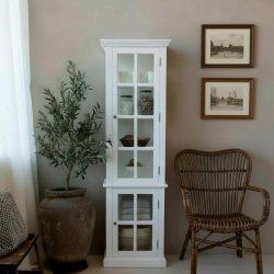 Hvidt vitrineskab med 2 lger